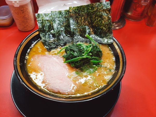 「らーめん並」@家系ラーメン とらきち家の写真