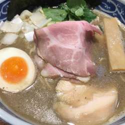 1番絞りの煮干しそば