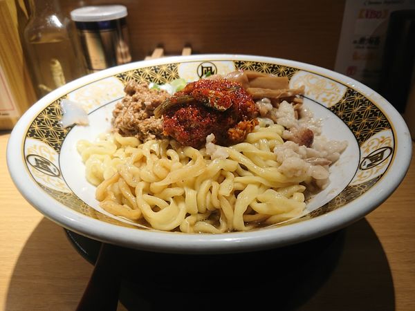 「辛味噌煮干油そば」@すごい煮干ラーメン凪 西新宿7丁目店の写真