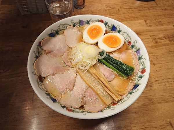 「らーめん（東北サイズ:200g）＋トッピング全部のせ」@西荻燈の写真