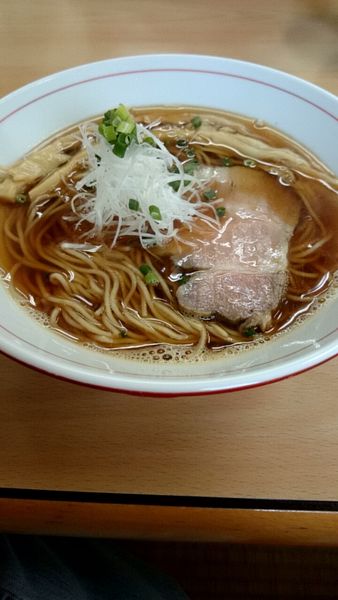 「煮干し醤油ら〜麺（７００円）」@ら〜麺 安至の写真