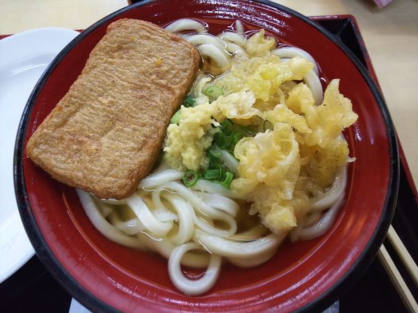「かけ小＋じゃこ天　370＋100円」@うどん茶屋 てんてこ舞の写真
