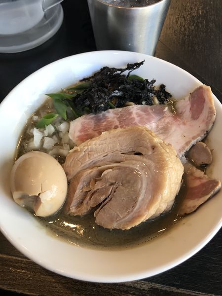 「特製濃厚中華そば」@陽はまたのぼるの写真