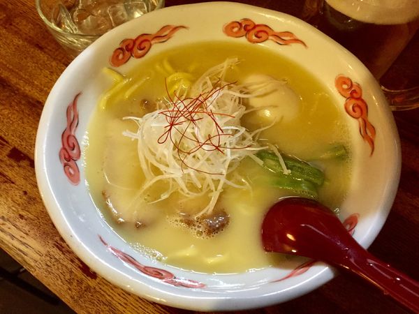 「鶏白湯らーめん 玉子入り」@麺・酒処 ぶらりの写真