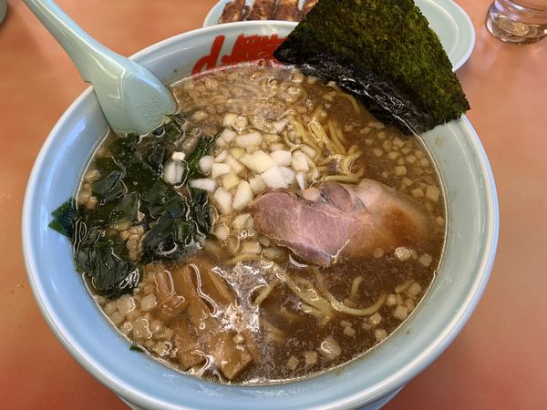 「期間限定 プレミアム醤油とんこつラーメン」@ラーメン山岡家 佐野店の写真