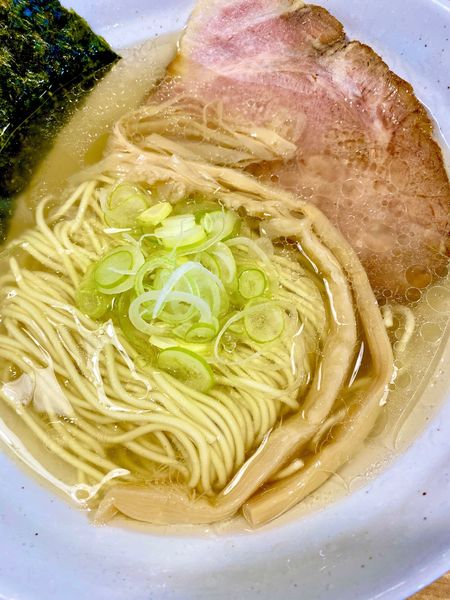 「らーめん(塩)750円税込+大盛サービス」@上州地鶏らーめん まるわの写真