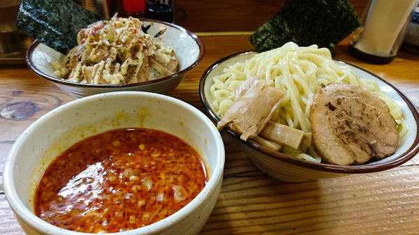 「辛味噌つけめん大+炙りチャーシュー丼」@煮干しラーメン しんらぎ。の写真