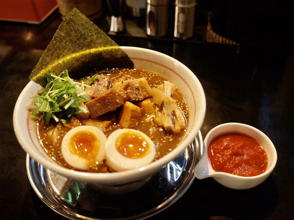 「八丁味噌のらーめん feat. 蕃茄…1050円」@麺坊 炗の写真