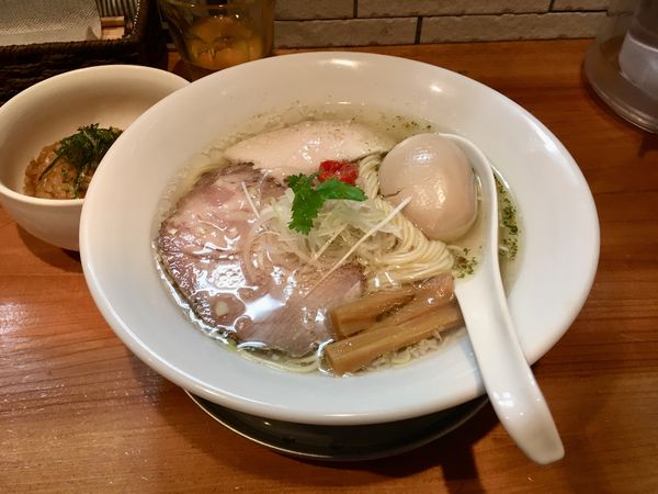 「シンハービール → 味玉塩SOBA ＋ たきこみごはん」@麺処 源玄の写真