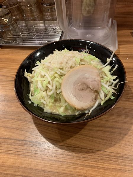 「醤油壱郎ラーメン（大）」@横浜家系ラーメン 横浜道 野田蕃昌店の写真