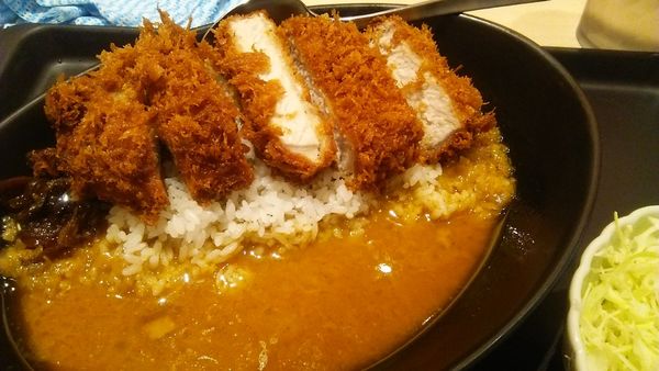 「厚切りロースかつスパイシースープカレー 800円」@松のや 市川店の写真