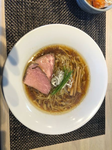 「醤油　手揉み」@宍道湖しじみ中華蕎麦 琥珀 東京本店の写真