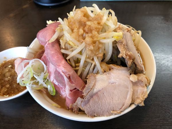 「ラーメン豚増しMIX」@ラーメンどでん 大宮店の写真