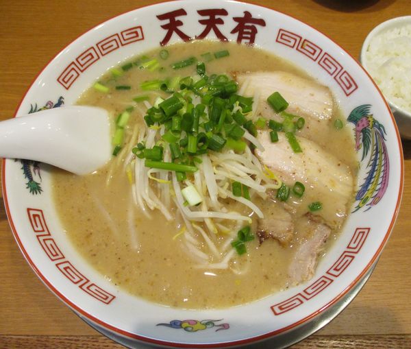 「らーめん＋めし（小）650円＋50円」@らーめん天天有 神田の写真