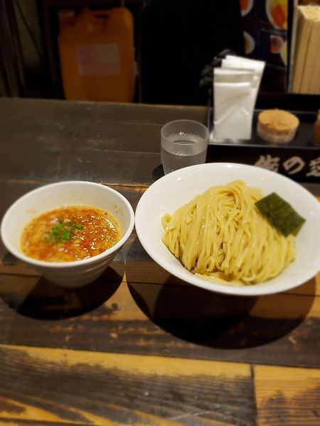 「浸け節そば神辛　大盛」@俺の空 池袋店の写真