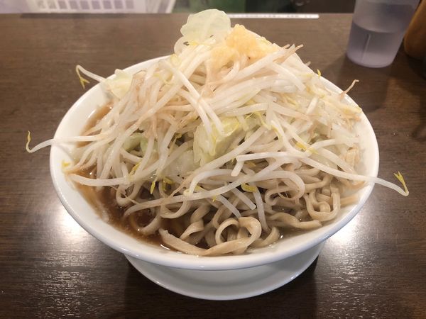 「しょうゆ+ハーフ煮豚増し」@凛 渋谷店の写真