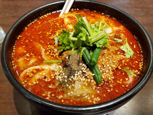 「麻辣刀削麺」@張家 大門店の写真