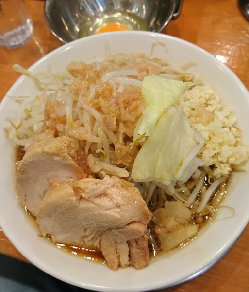 「ラーメン＋生卵」@麺屋穴場の写真