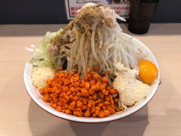 「まぜそば豚2枚」@鷹の目 蒲田店の写真