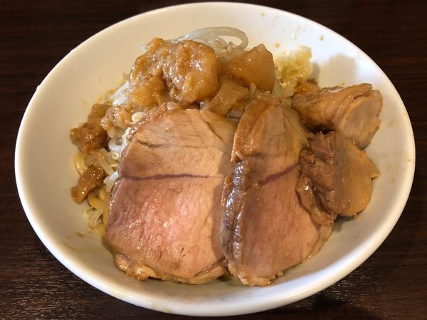 「汁無し豚増し」@ピコピコポンの写真