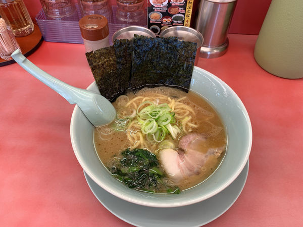 「醤油ラーメン　並」@ラーメン山岡家 花見川区店の写真