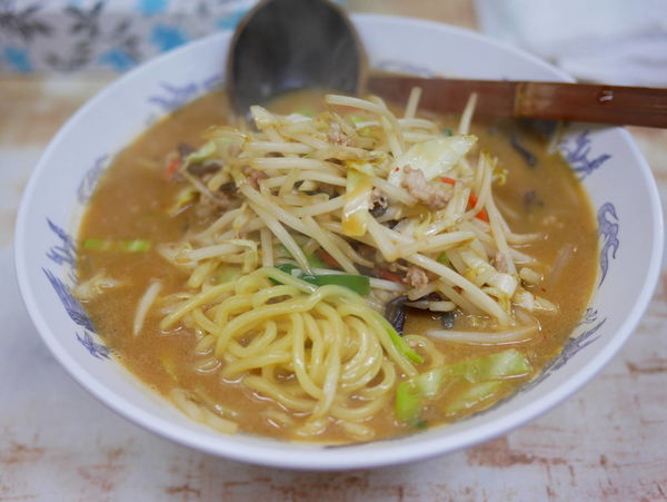「味噌らーめん 麺硬め」@弥生亭の写真