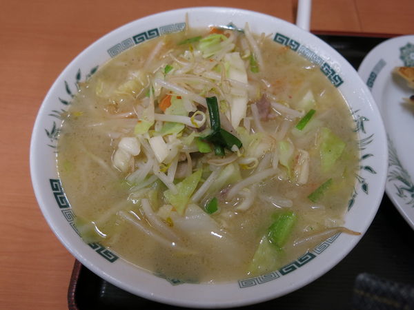「野菜たっぷりタンメン+餃子：730円」@日高屋 田町西口店の写真