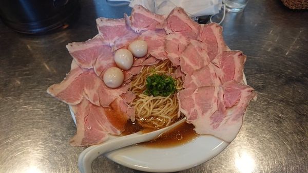 「冷し貝の力醤油蕎麦肉マシ」@さんじの写真