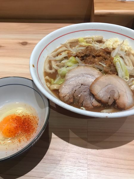 「ラーメン（250g）生たまご　890＋60円」@眞久中の写真