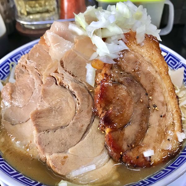 「豚そば 1020円 中盛(サービス)」@雷神屋の写真