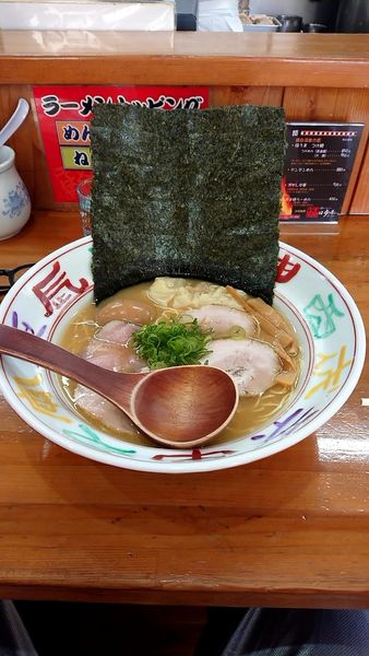 「デラックスラーメン(とんこつ)」@支那そばや 日歩未の写真