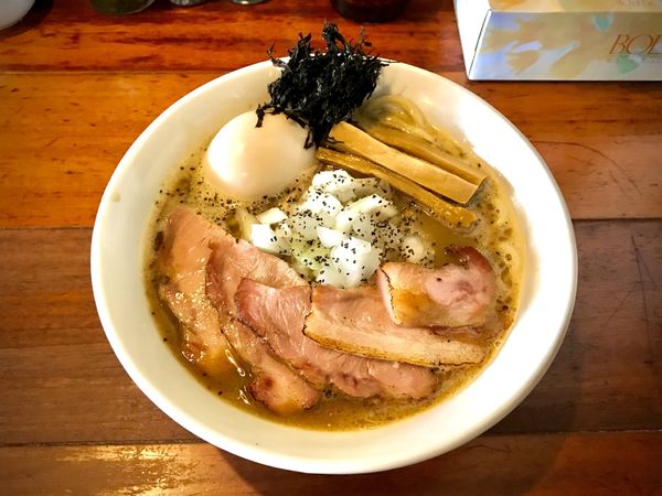 「特製濃厚中華そば 大」@ラーメン めろうの写真