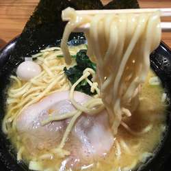 家系しょうゆラーメン