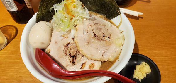 「特性味噌らーめん※野菜ニンニク増し」@らーめん蓮 三軒茶屋店の写真