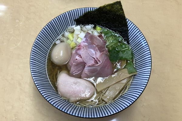 「特製煮干そば 白醤油」@中華そば よしかわの写真