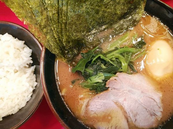 「半ラーメン＋のり＋味玉」@らーめん 谷瀬家 新橋店の写真