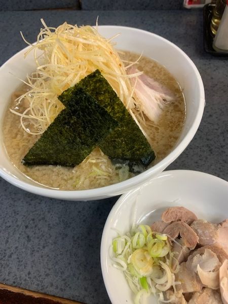 「ハッスル(通常・660円) ネギ 150円くずチャー100円」@ハッスルラーメンホンマ 亀戸本店の写真