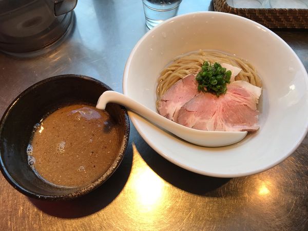 「【限定】濃厚煮干貝の力昆布水つけ麺 1,200円」@さんじの写真