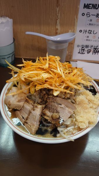 「ラーメン大盛り辛味ネギマー油」@自家製麺 まさきの写真