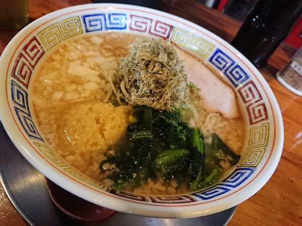 「限定 背脂生姜ラーメンとろろ乗せ 800円」@長尾中華そば 中央店の写真