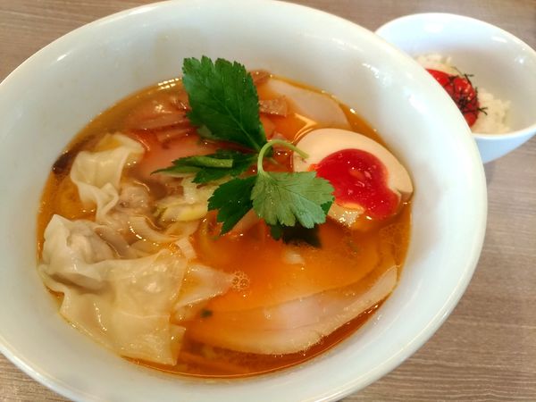 「特製三位一体（真鯛×海老×渡り蟹）＋漬け卵黄丼」@中華そば 和渦 TOKYOの写真