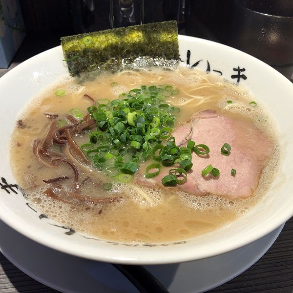 「らーめんバリカタ(650円)、明太ごはん(280円)、替え玉ハリ」@博多長浜らーめん いっき 戸塚安行店の写真