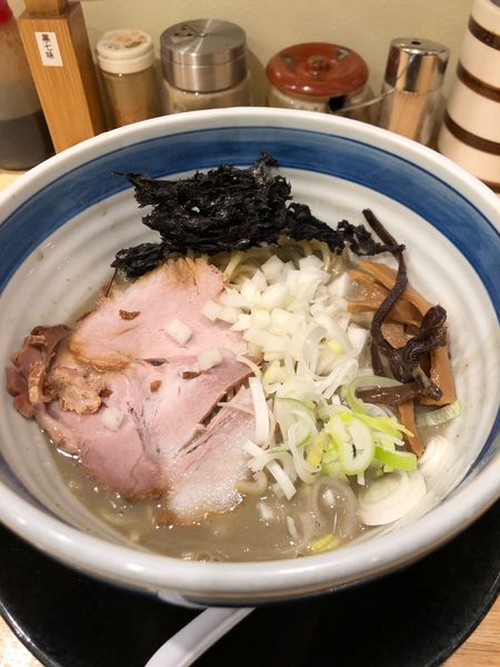 「煮干しラーメン」@麺屋あらき 竈の番人の写真