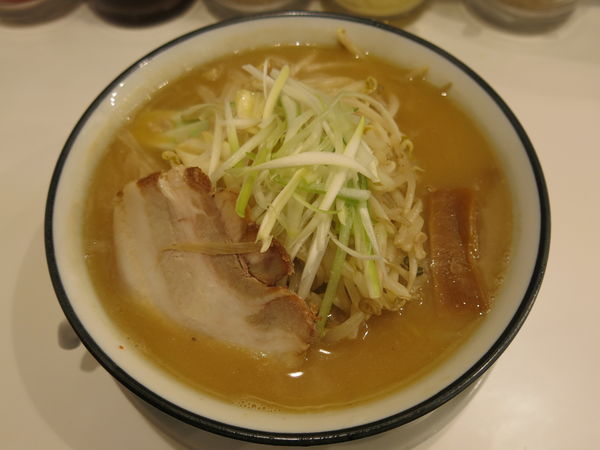 「やさい盛り味噌タンメン『がっつり』：880円」@熟成味噌タンメン 蔵味噌屋の写真