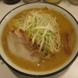 やさい盛り味噌タンメン『がっつり』：880円