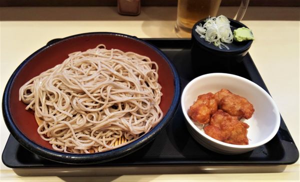 「もりそば+単品唐揚げ+生ビール」@名代 富士そば 市ヶ谷五番町店の写真