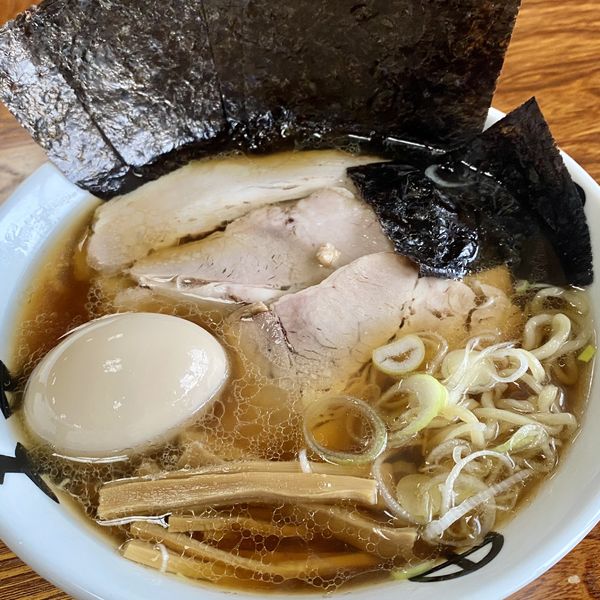 「チャーシューメン（こってり）＋大判海苔＋味付玉子」@中華そば処 琴平荘の写真