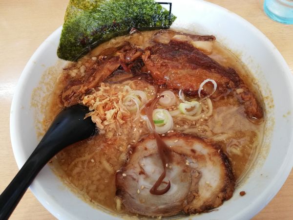 「醤油とんこつ」@拉麺問屋 琉神の写真