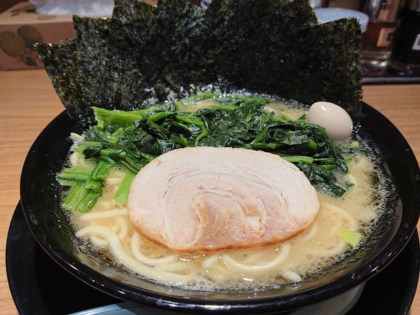 「ラーメン(ほうれん草・のり増し)」@町田商店 三鷹店の写真