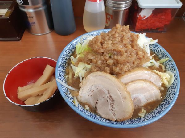 「小ラーメン　ブタ増し１枚（５０円）メンマ（100円）」@松木田田の写真
